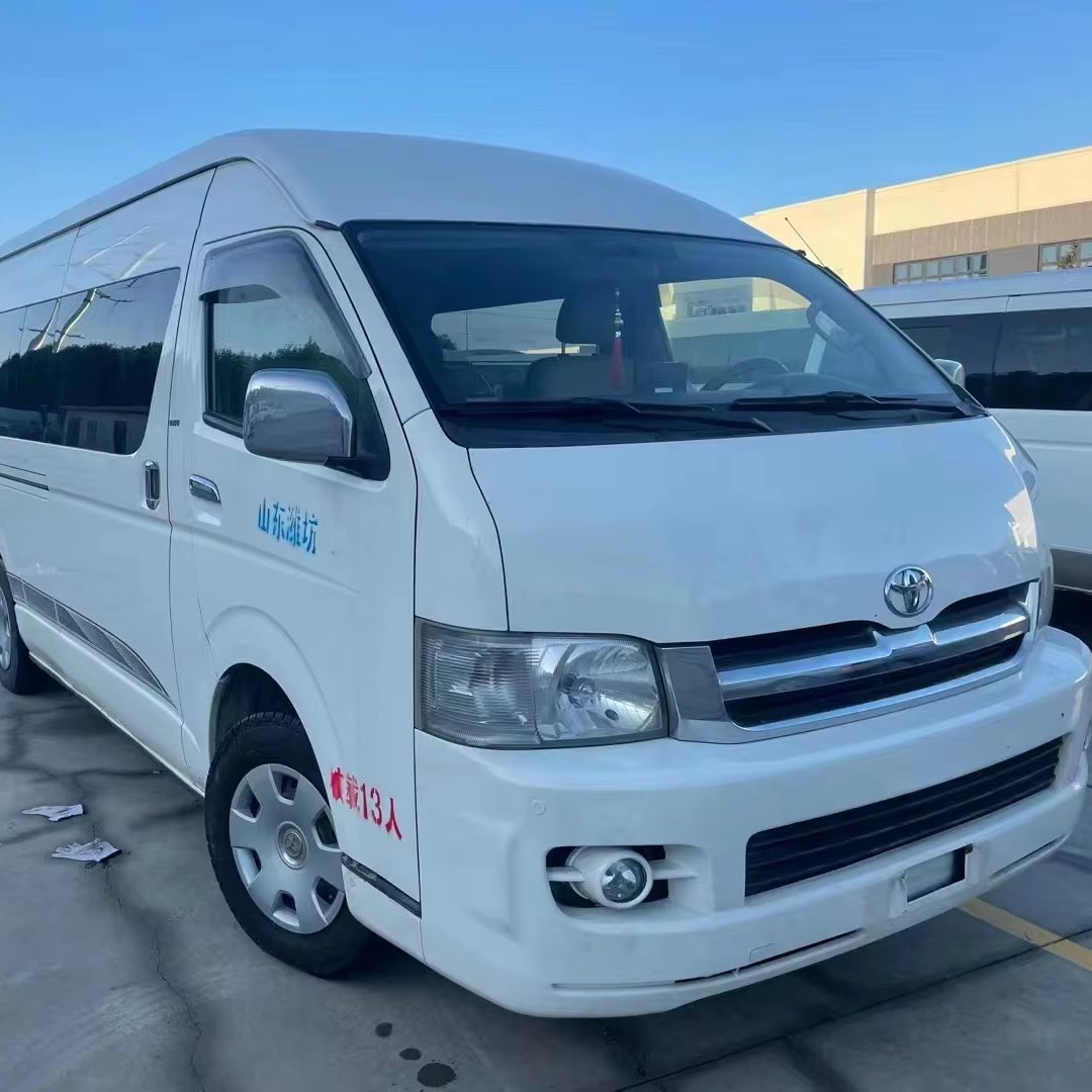 FREE SHIPPING Command Attention With the TOYOTA HIACE 18Seats Van Euro 2 Emission and a Mighty 103kw Engine Power